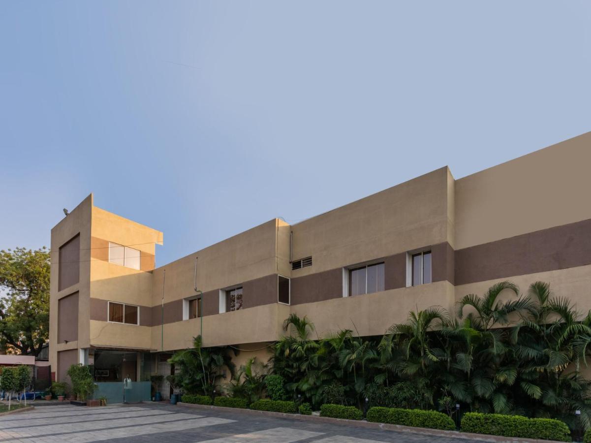 Spot On 73694 Hotel Prakash Saharanpur Extérieur photo